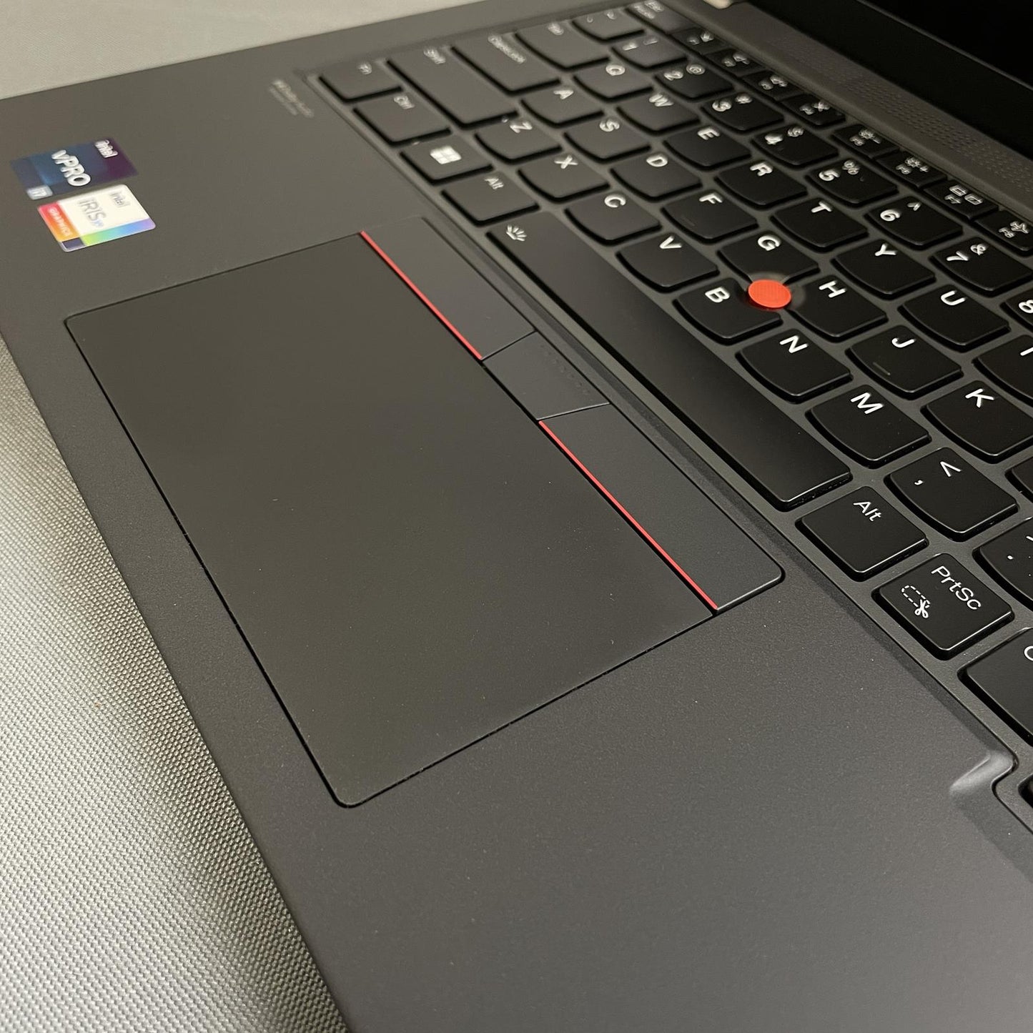 Lenovo ThinkPad T14 Gen 3 14" 2.2K, Core i7-1270P, 16 GB, 512GB NVMe, Win 11 Pro
