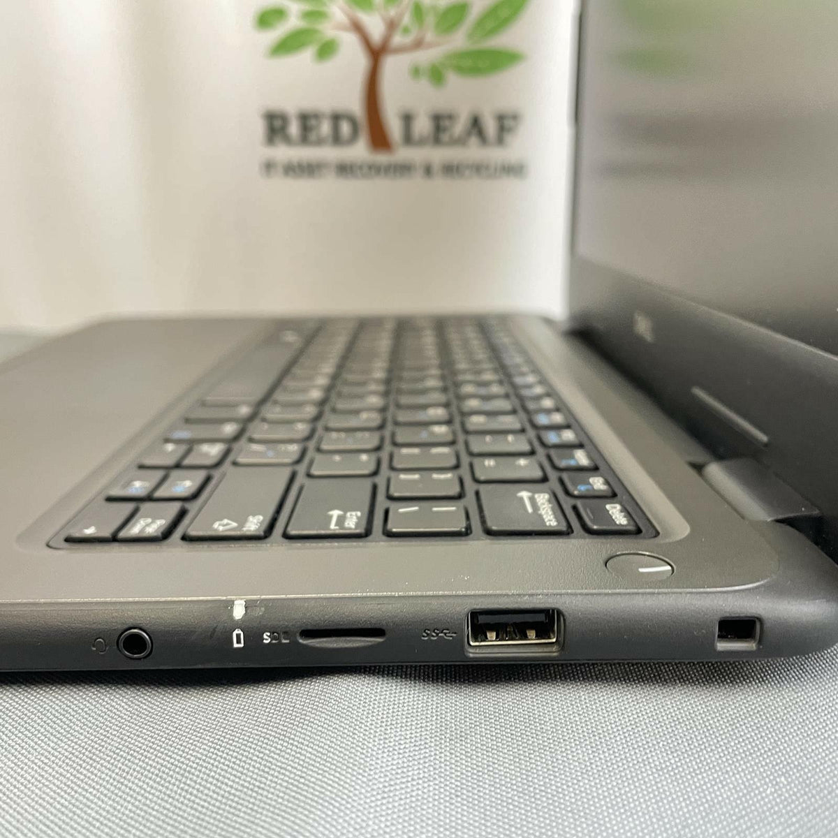 Dell Latitude 3310 13.3 in, Core i5-8265U, 8GB, 256GB NVMe, Win 11 Pro | Grade B
