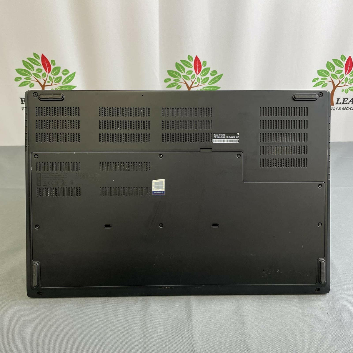 Lenovo ThinkPad P72 17.3" FHD, Xeon-E-2176M, 64GB, 512GB NVMe, P4200 | Very Good