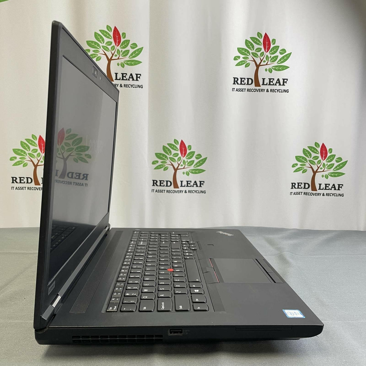 Lenovo ThinkPad P72 17.3" FHD, Xeon-E-2176M, 64GB, 512GB NVMe, P4200 | Very Good