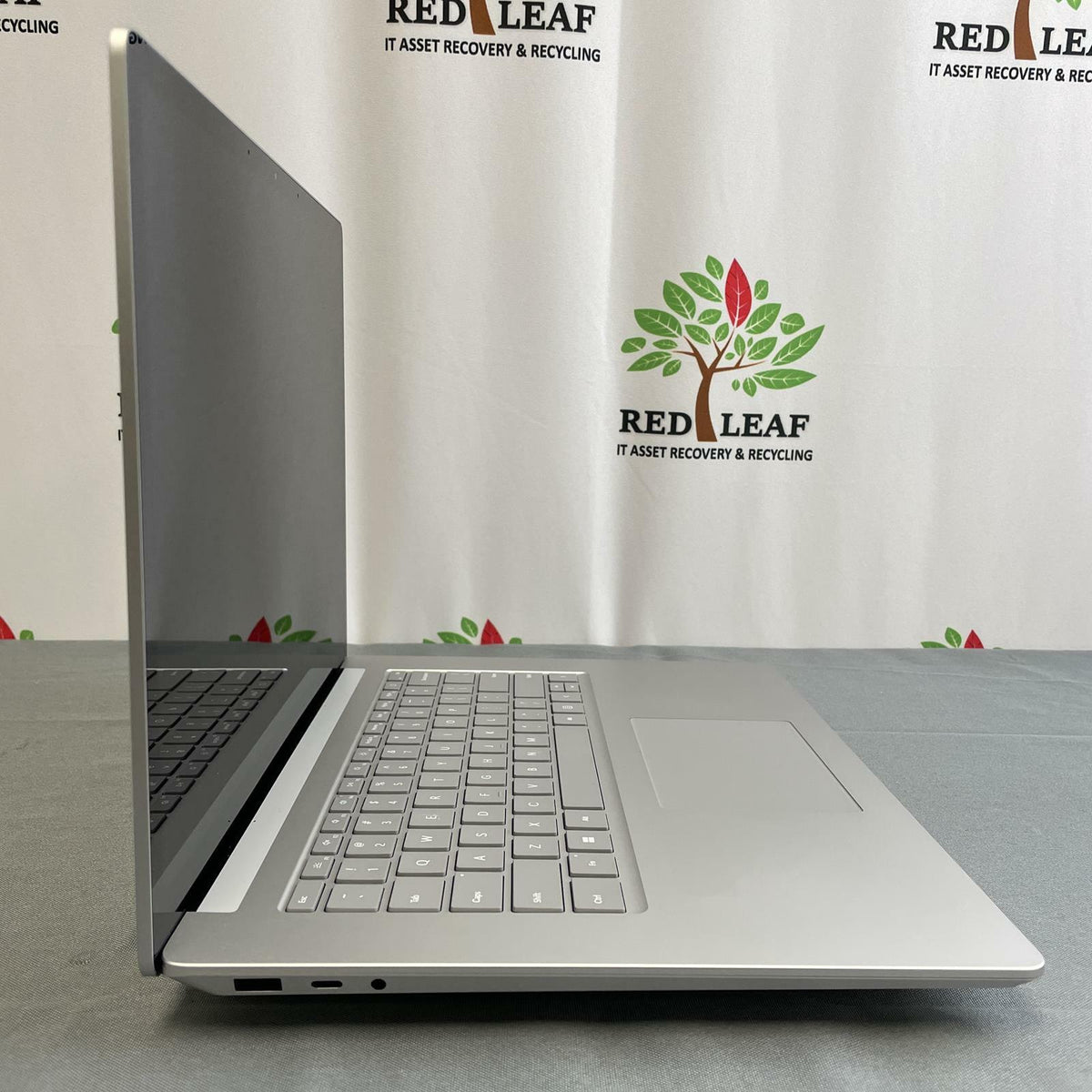 Microsoft Surface Laptop 5 15", Core i7-1265U, 8GB RAM, 255GB NVMe, Win 11 Pro
