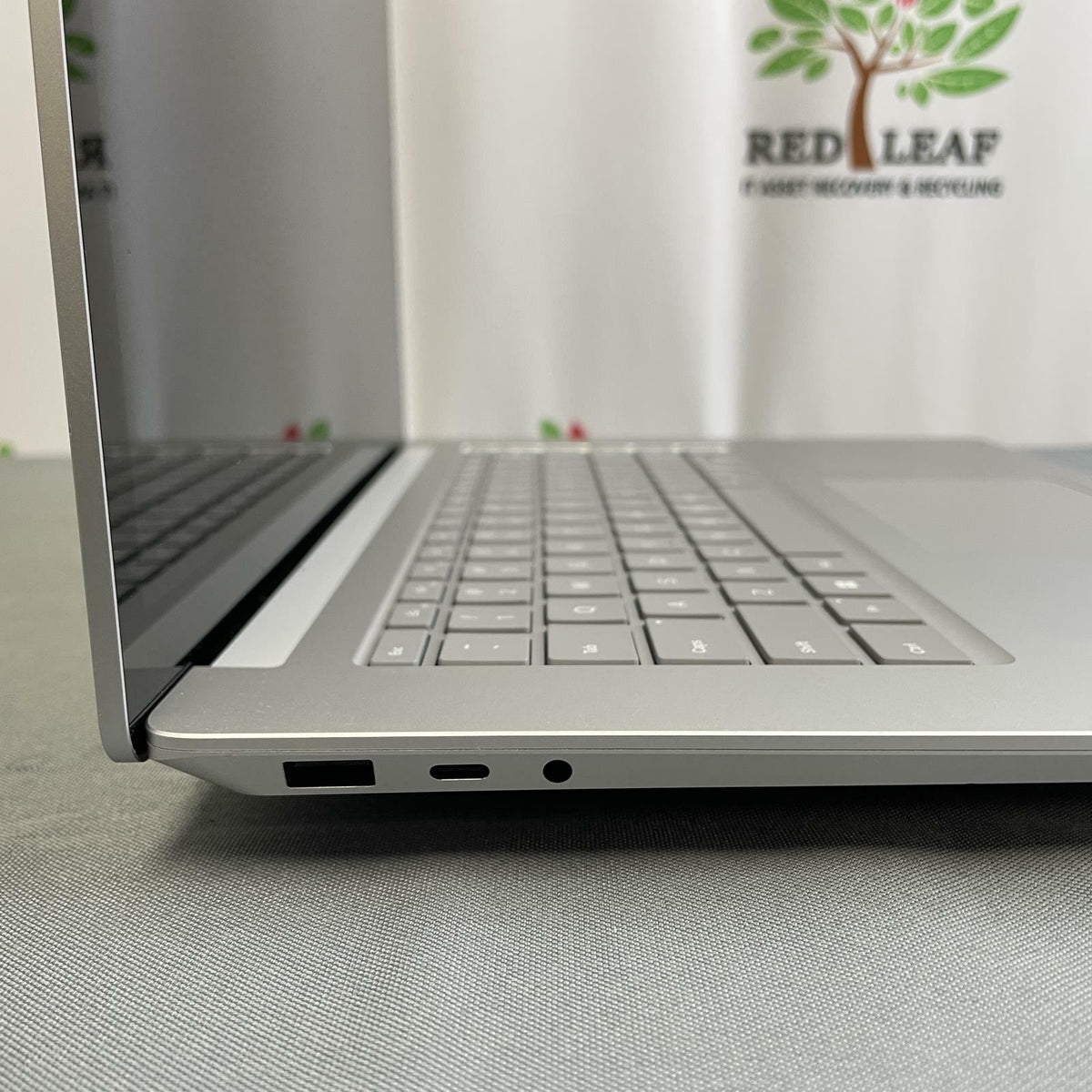 Microsoft Surface Laptop 5 15", Core i7-1265U, 8GB RAM, 255GB NVMe, Win 11 Pro