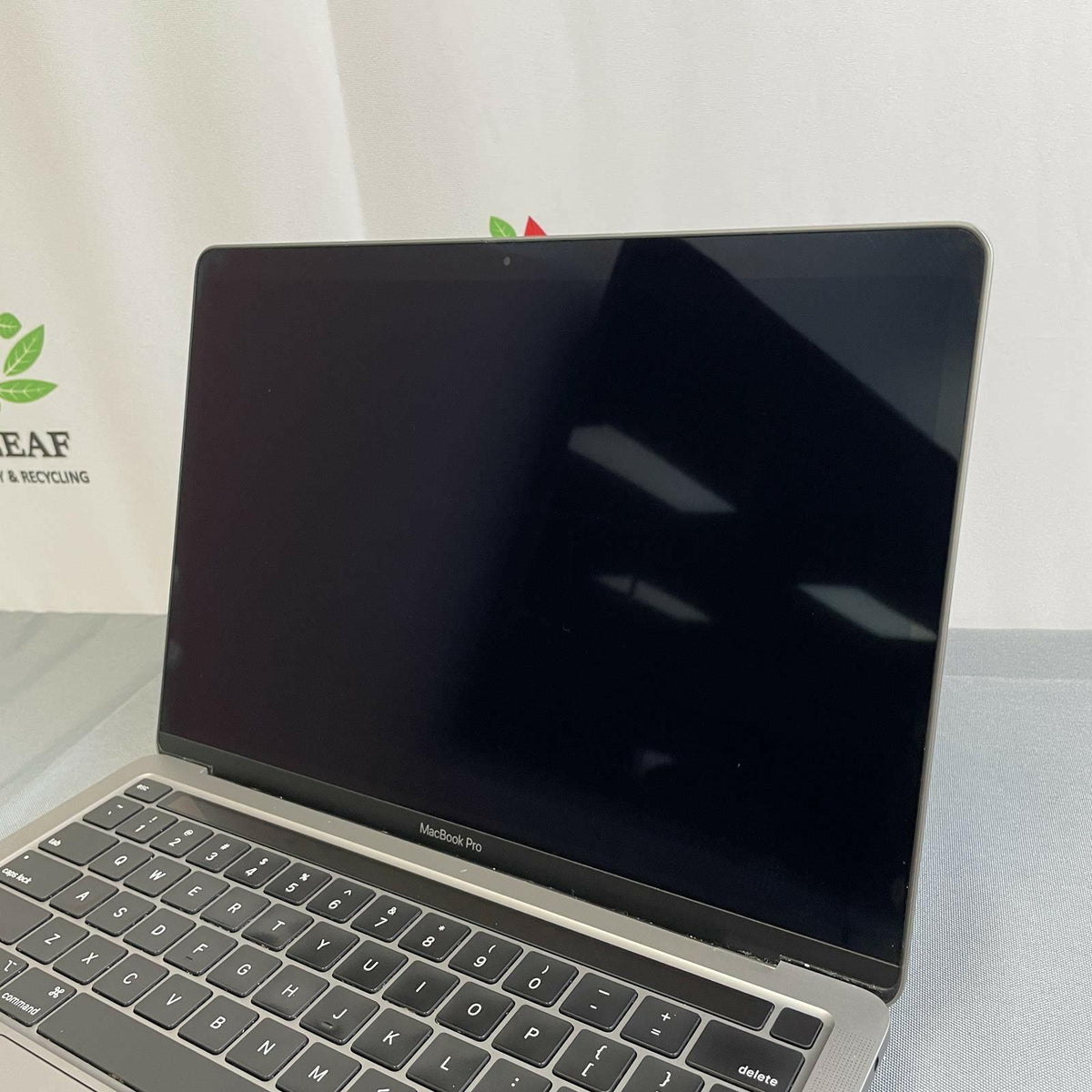 Apple MacBook Pro 2020 13", Apple M1, 16GB RAM, 256GB NVMe, Space Gray, A2338