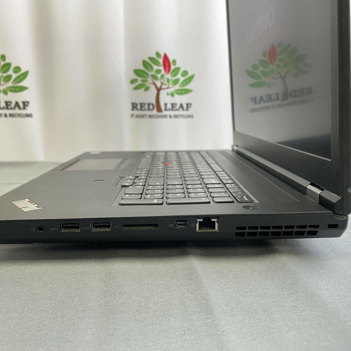 Lenovo ThinkPad P72 17.3" FHD, Xeon-E-2176M, 64GB, 512GB NVMe, P4200 | Very Good