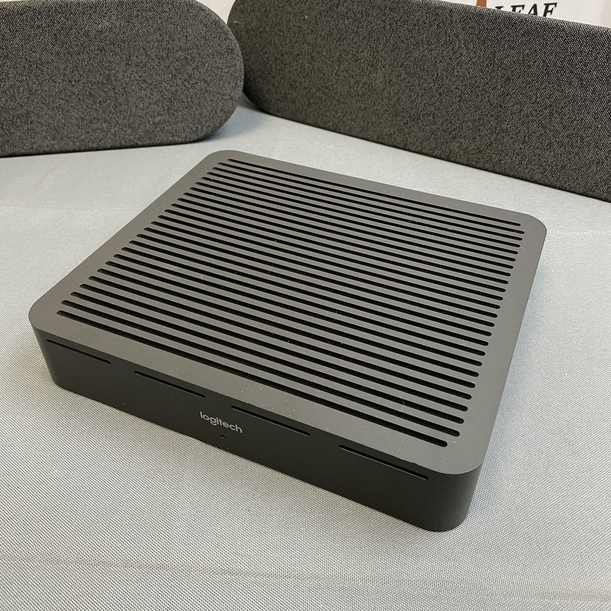 LOGITECH Rally Plus Conference Camera System Dual-Speakers and 1 Mic Pod