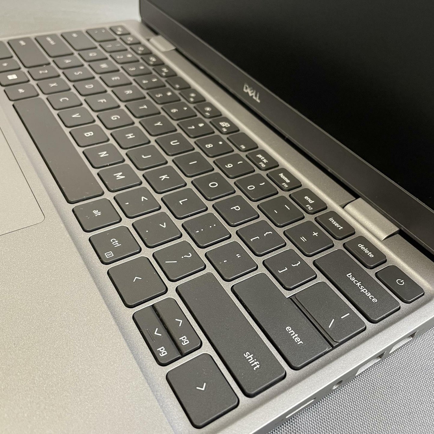 DELL Latitude 3320, Core i7-1165G7 8GB 256GB NVMe | Grade B/C, Excellent Bat