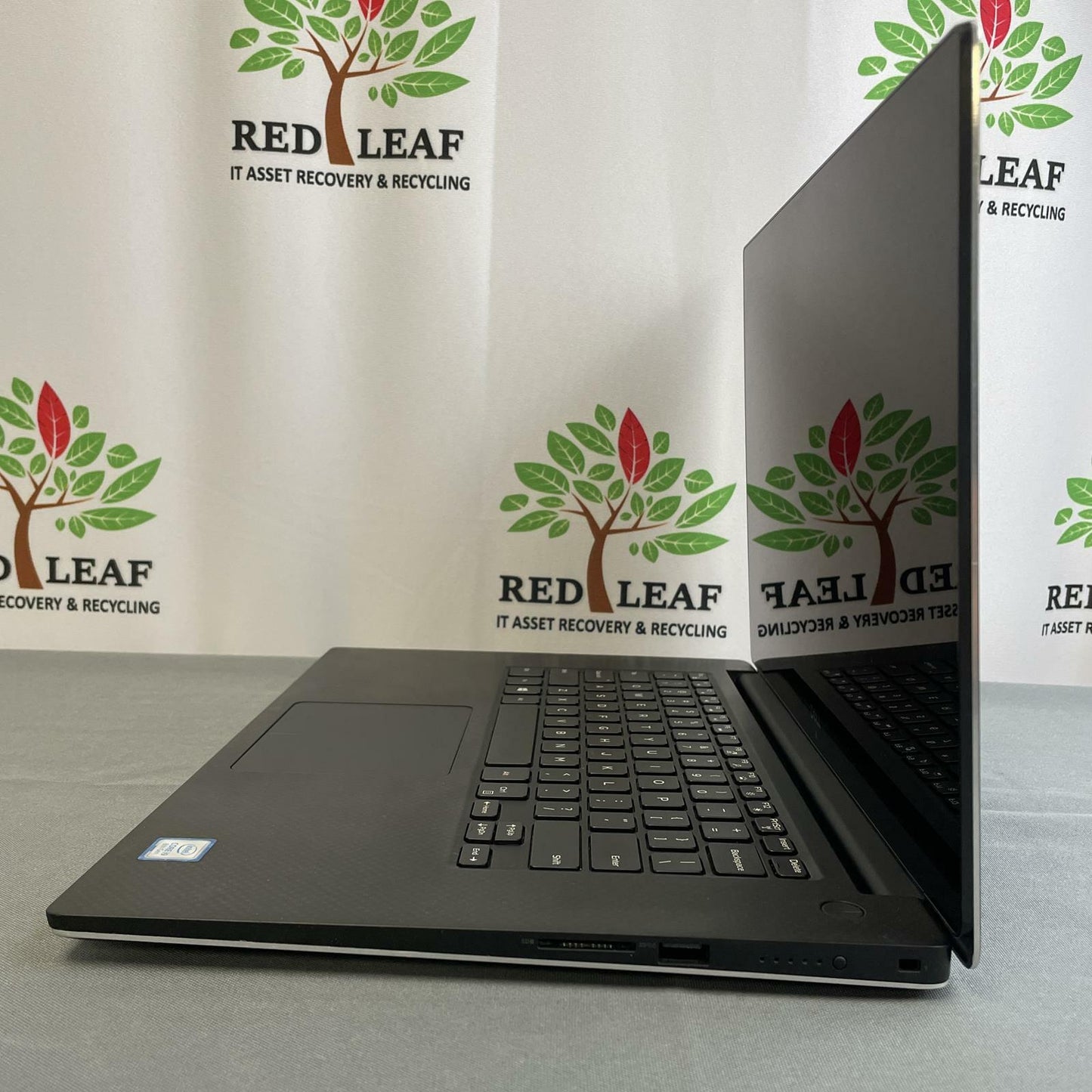 Dell Precision 5530 15.6 in 4K Touch, i9-8950HK, 16GB, 512GB NVMe | Grade B/C
