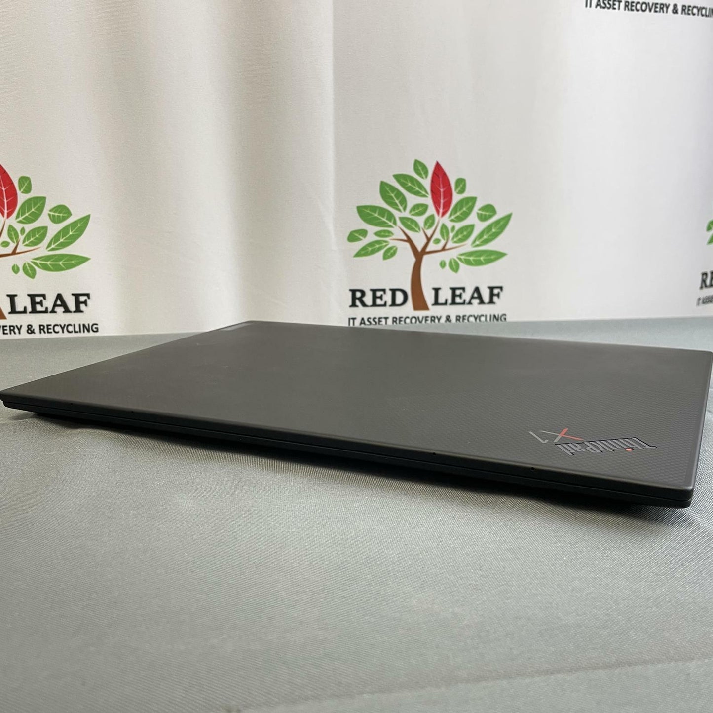 Lenovo ThinkPad X1 Carbon Gen 9, Core i7-1185G7 16GB 512GB NVMe, Windows 11 Pro