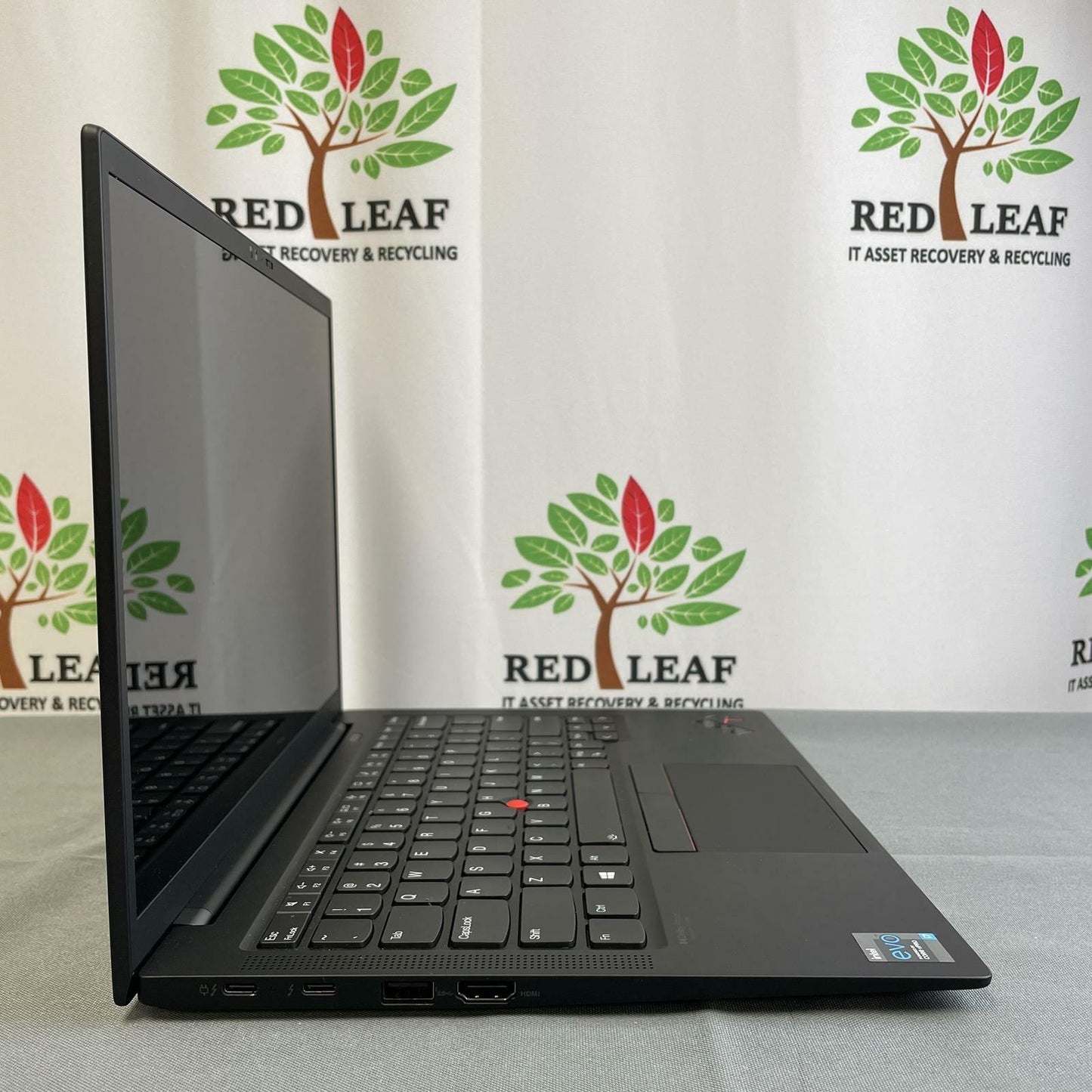 Lenovo ThinkPad X1 Carbon Gen 9, Core i7-1185G7 16GB 512GB NVMe, Windows 11 Pro