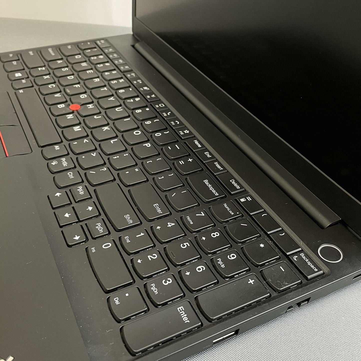 Lenovo ThinkPad E15 Gen 2 FHD, Core i5-1135G7 16GB 256GB NVMe Win 11 | Grade B