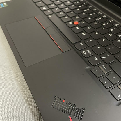 Lenovo ThinkPad X1 Carbon Gen 9 14" 4K, Core i7-1185G7, 16GB, 512GB NVMe, Win 11