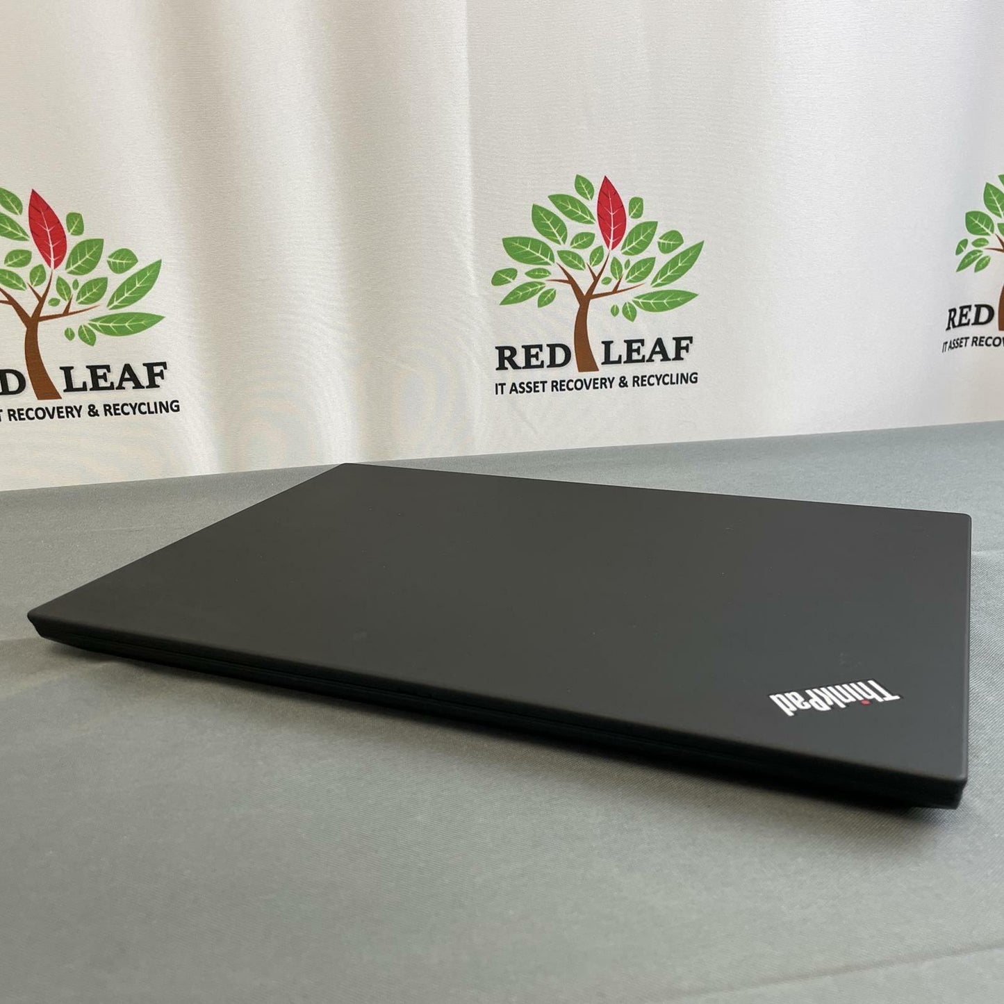 Lenovo ThinkPad T14 Gen 1 14 in 4K, Core i7-10510U, 16GB, 512GB NVMe, Win 11 Pro