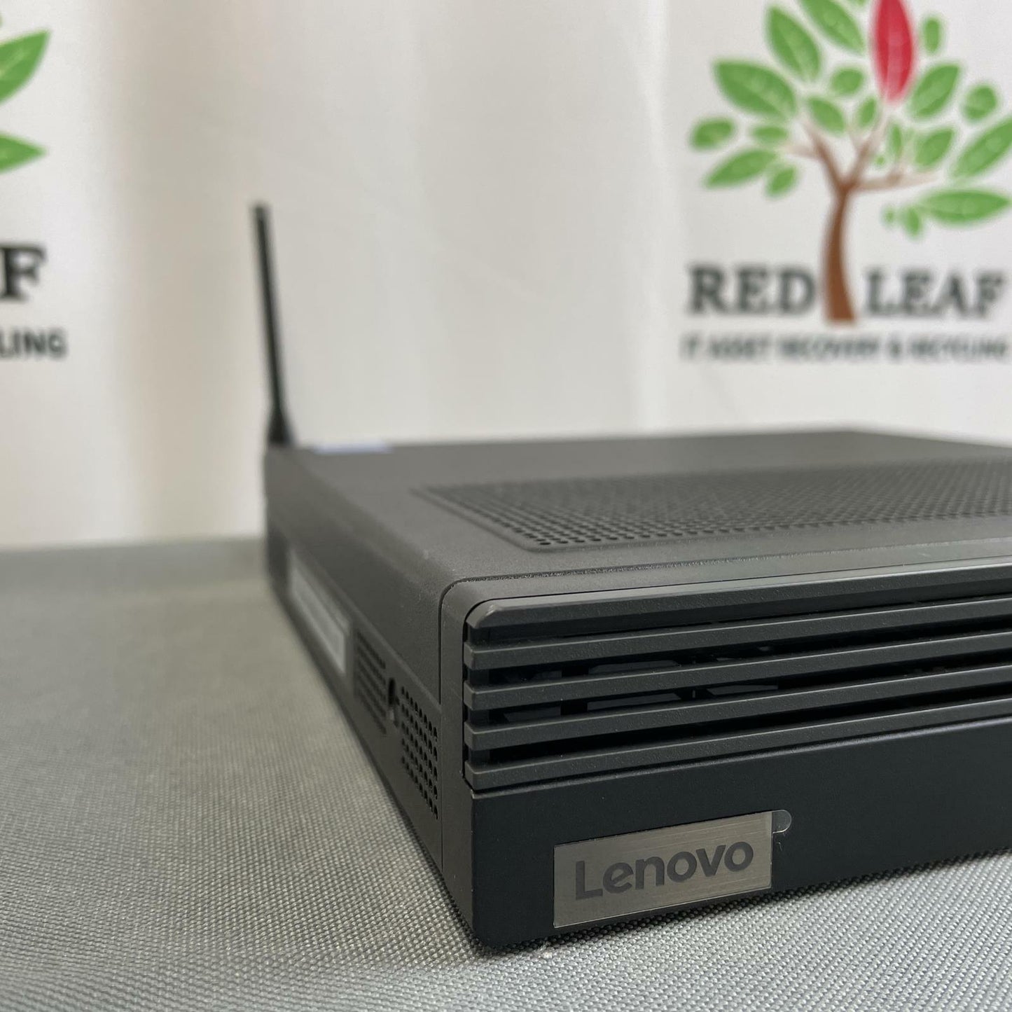 Lenovo ThinkCentre M90q Gen 3 Tiny, Core i5-12500 8GB 256GB NVMe Windows 11 Pro